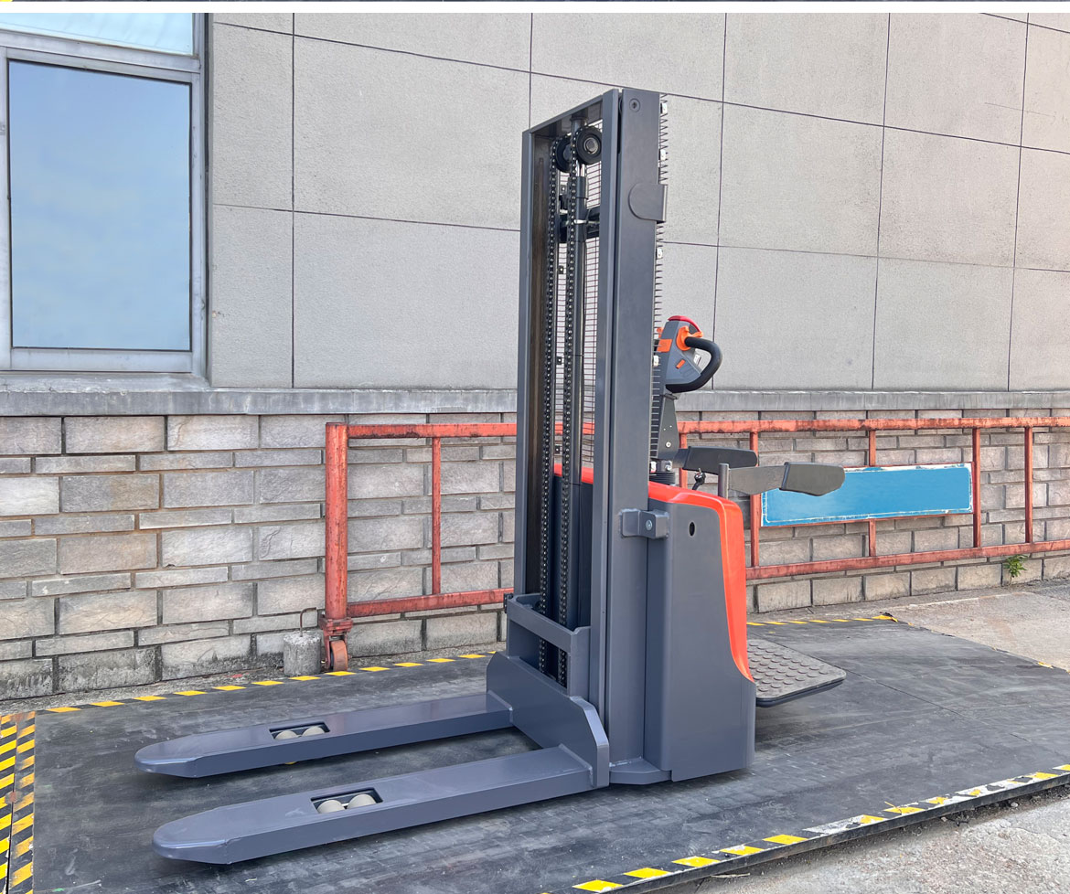 CDD20托盤堆垛車